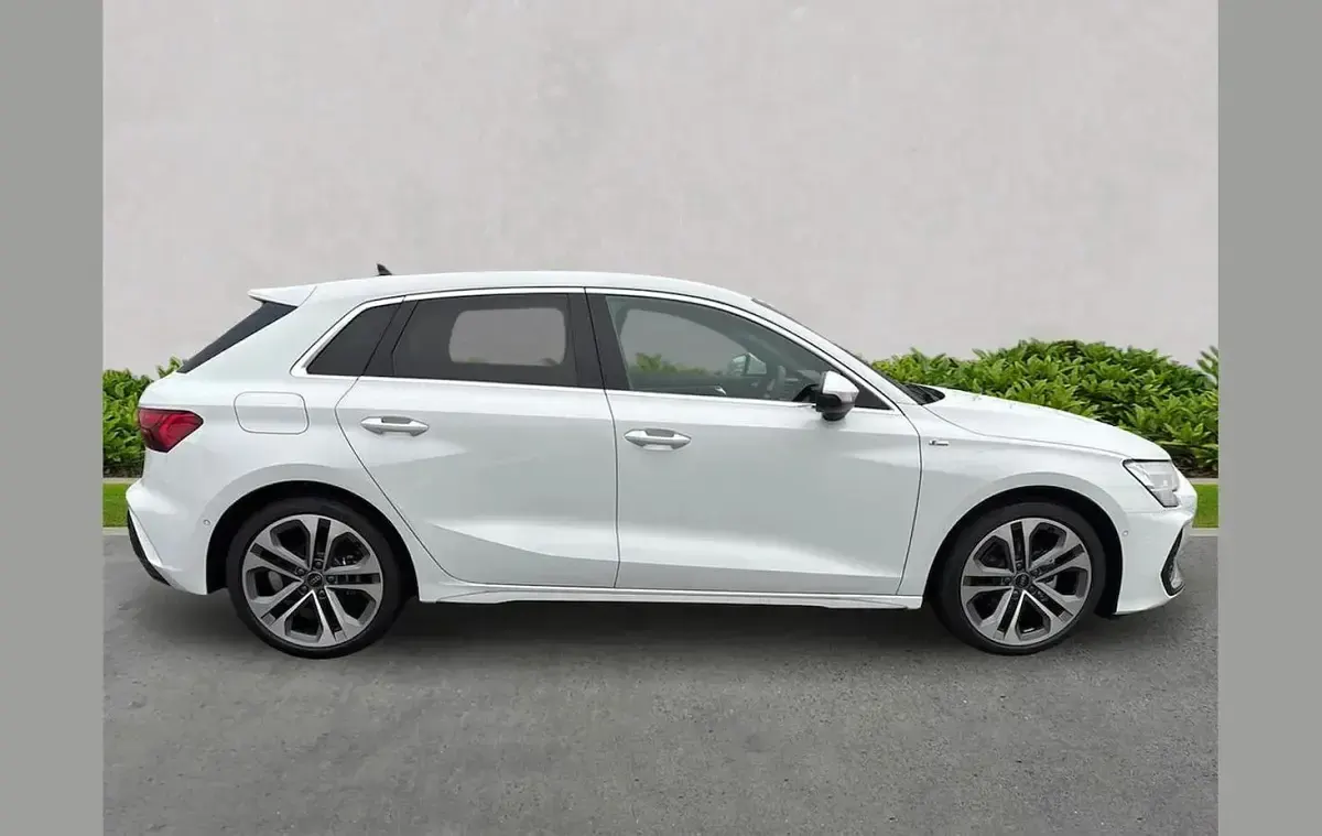 Used Audi A3 S-Line 150 HP (110 kW) 2026 White Hatchback