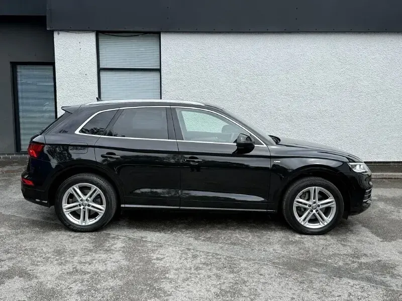 Used Audi Q5 S-Line 190 HP (139 kW) 2019 Black SUV