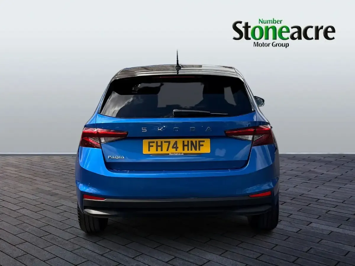 Begagnad Skoda Fabia Design Edition 113 HK (83 kW) 2025 Blå Halvkombi
