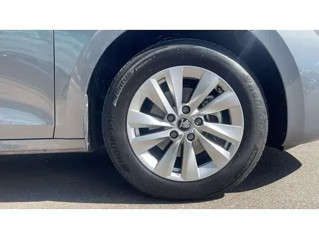 Używany Skoda Octavia SE Technology 116 KM (85 kW) 2025 Szary Kombi