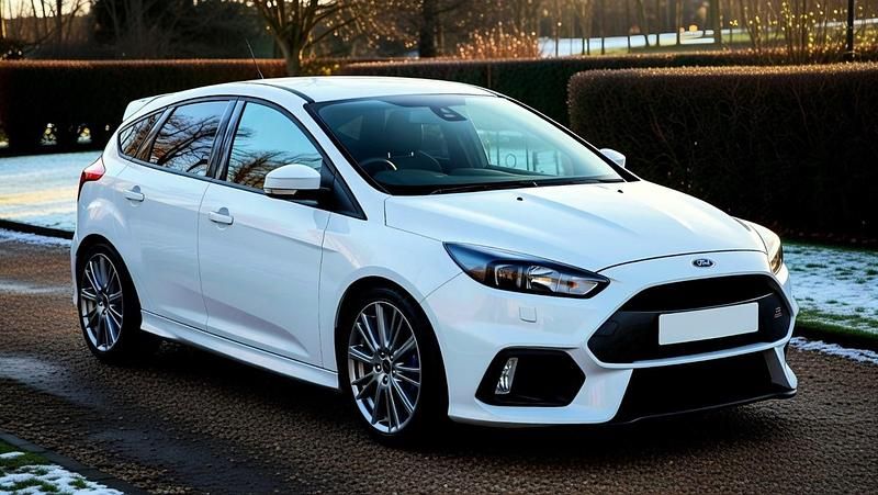 Used Ford Focus RS 350 HP (257 kW) 2016 White Hatchback