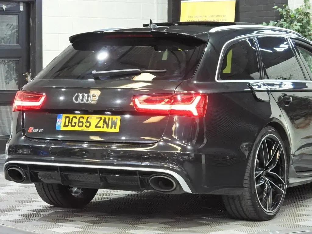 Used Audi RS6 Design 560 HP (411 kW) 2015 Black Estate