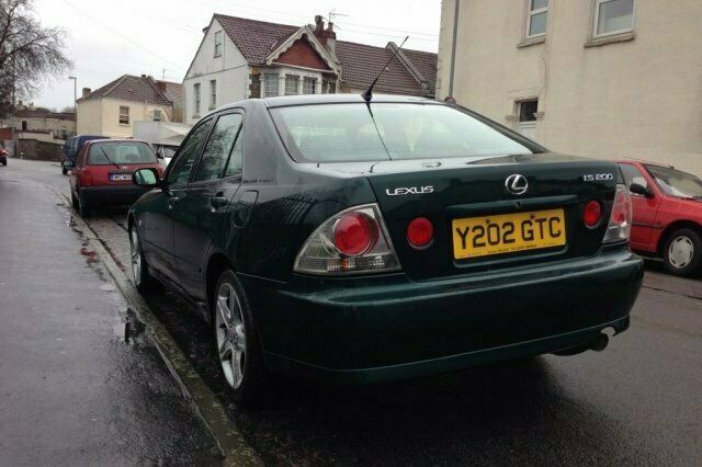 Used Lexus IS200 153 HP (112 kW) 2001 Sedan