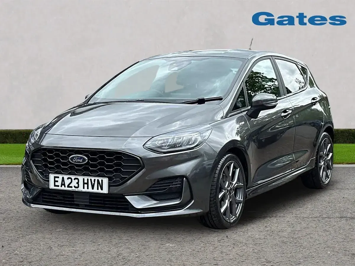 Begagnad Ford Fiesta ST-Line 2023 Grå Halvkombi