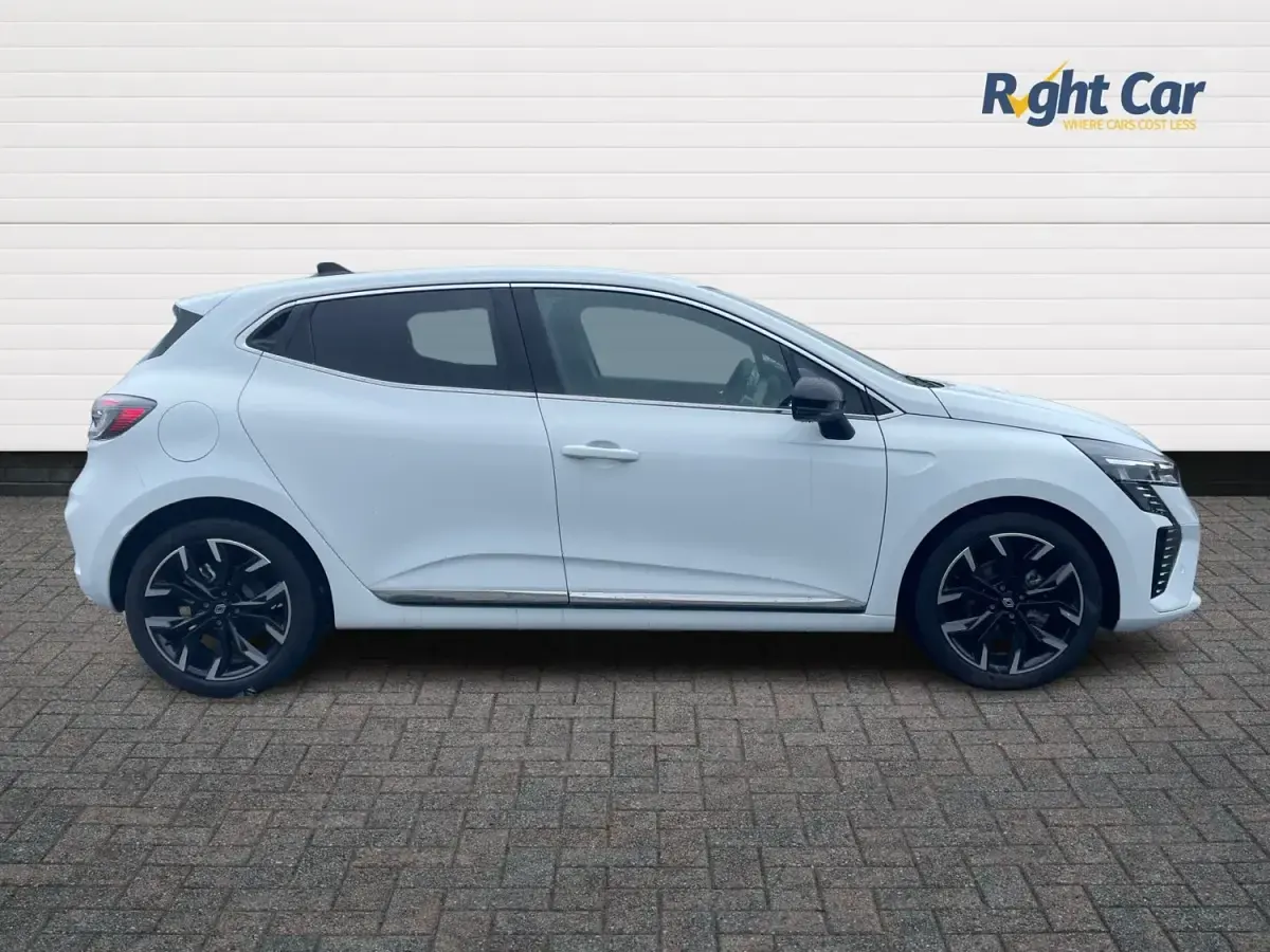 Nuevo Renault Clio V Techno 90 CV (66 kW) 2025 Blanco Utilitario
