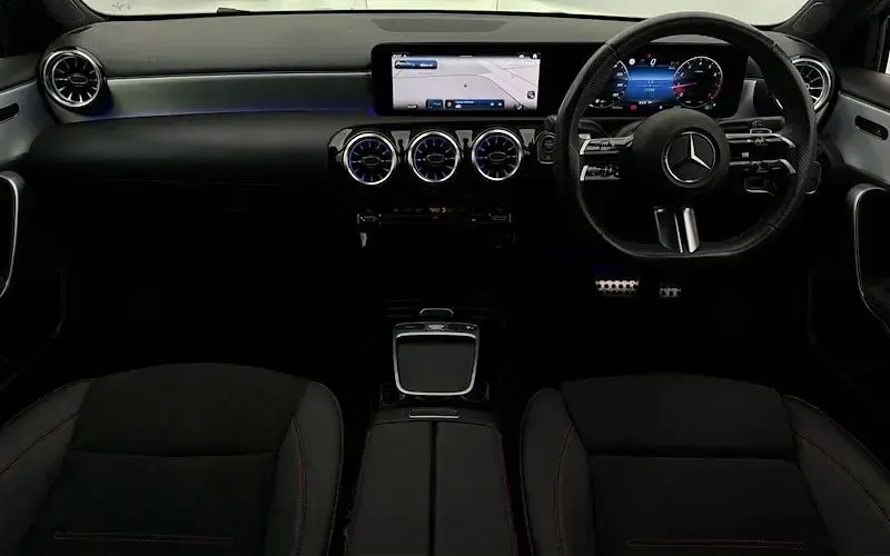Used Mercedes A180 Executive 136 HP (100 kW) 2023 Silver Hatchback
