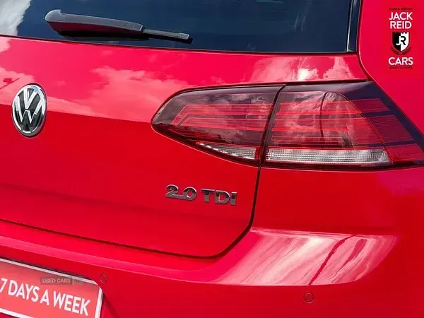 Used VW Golf VII R-line 150 HP (110 kW) 2017 Red Hatchback