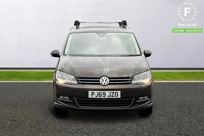 Used VW Sharan SEL 177 HP (130 kW) 2019 Brown MPV