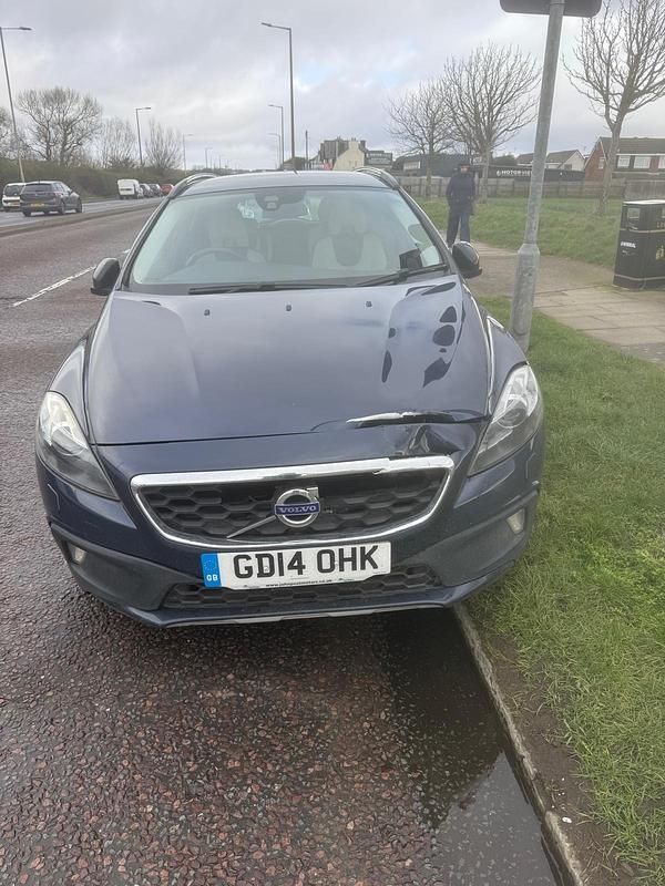 Used Volvo V40 2014 Blue Hatchback