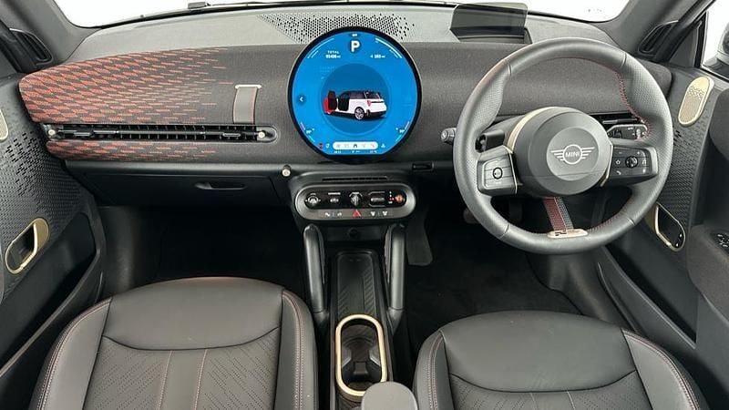 Used Mini Cooper SE Hatch 158 kW (215 HP) 2025 White Hatchback
