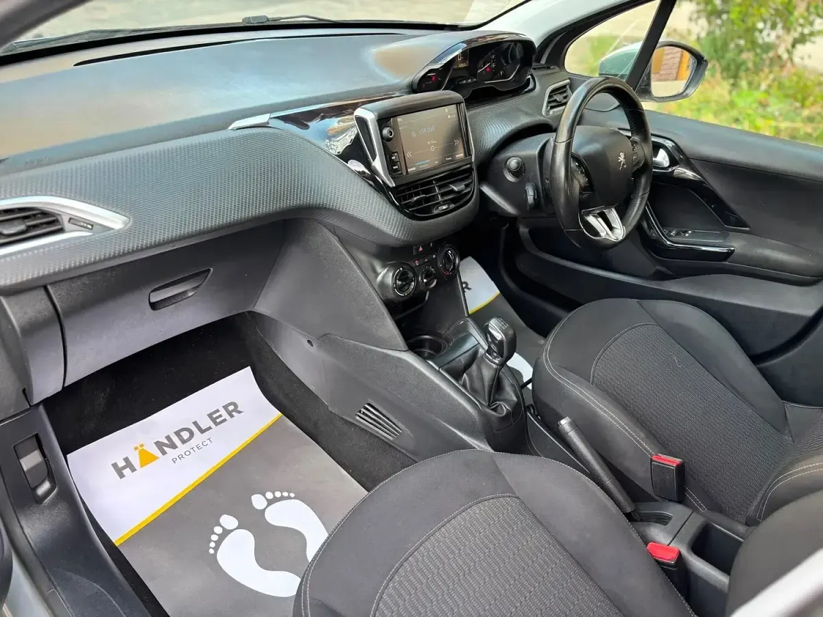Used Peugeot 208 Active 2018 Silver Hatchback