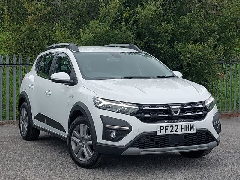 White Used 2022 Dacia Sandero Comfort Hatchback | £11,998 (Fair price) - Image 1/4