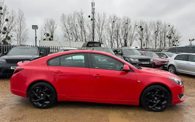 Used Vauxhall Insignia Edition 136 HP (100 kW) 2016 Red Hatchback