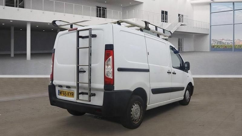 Second-hand Peugeot Expert 90 CP (66 kW) 2015 Alb Van