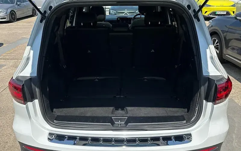 Used Mercedes GLB200 AMG Line Premium Plus 163 HP (119 kW) 2022 White SUV