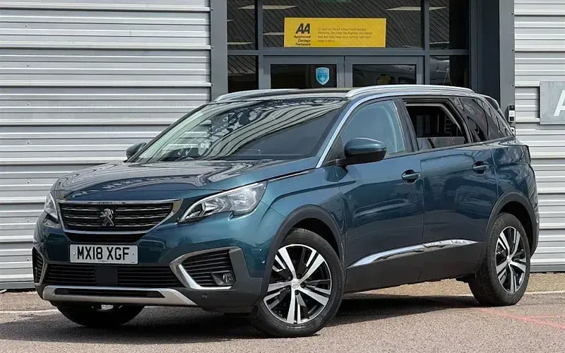 Gebraucht Peugeot 5008 Allure 131 PS (96 kW) 2020 SUV