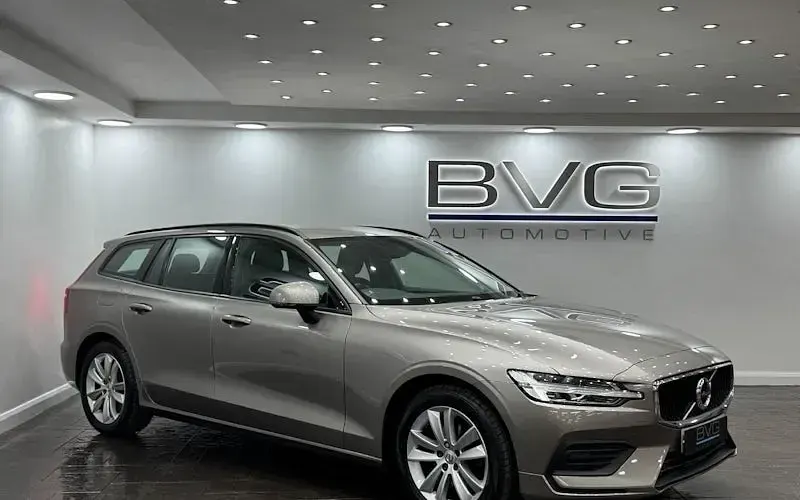 Used Volvo V60 Momentum 150 HP (110 kW) 2019 Estate