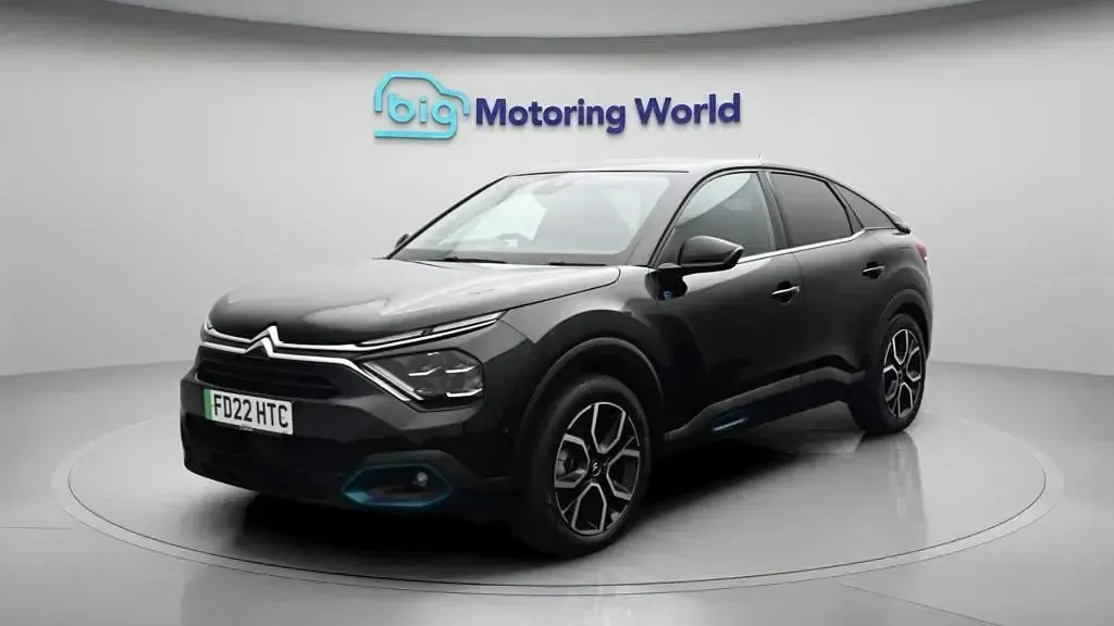 Used Citroën e-C4 Shine 100 kW (136 HP) 2022 Black Hatchback