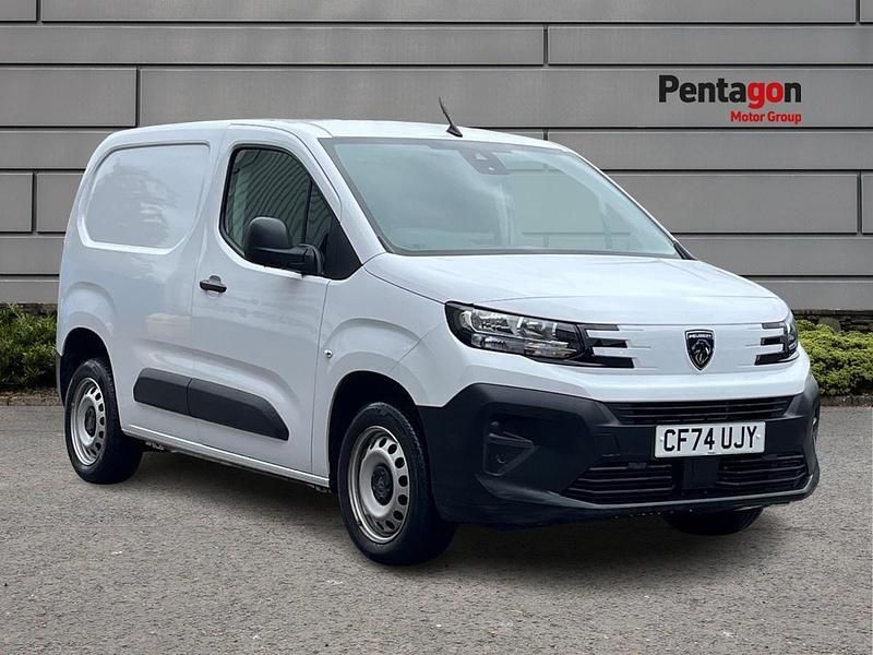 White Used 2024 Peugeot Partner MPV | £13,945 (Fair price) - Image 1/4