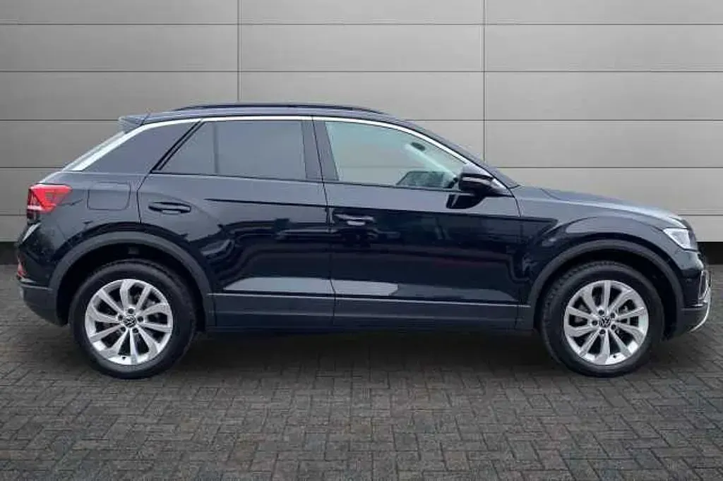 Used VW T-Roc Match 150 HP (110 kW) 2025 Grenadilla black SUV