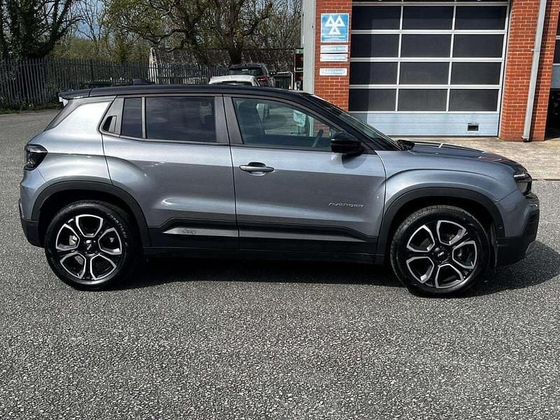 Used Jeep Avenger Summit 100 HP (73 kW) 2025 SUV