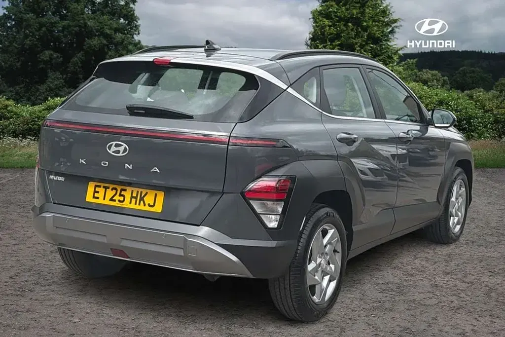 Used Hyundai Kona Advanced 135 HP (99 kW) 2025 Grey SUV