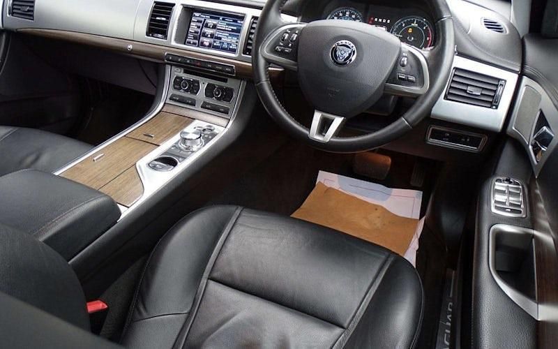 Second-hand Jaguar XF Luxury 200 CP (147 kW) 2015 Berlinǎ