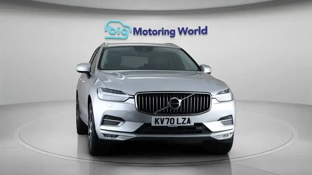 Used Volvo XC60 Inscription 235 HP (172 kW) 2020 Silver SUV