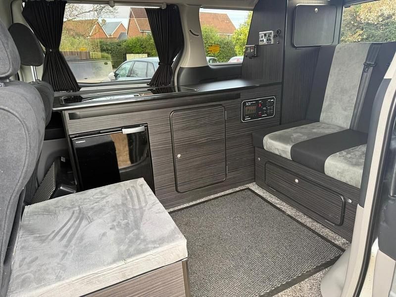 Usado Toyota Alphard 2024 Cinzento Monovolume