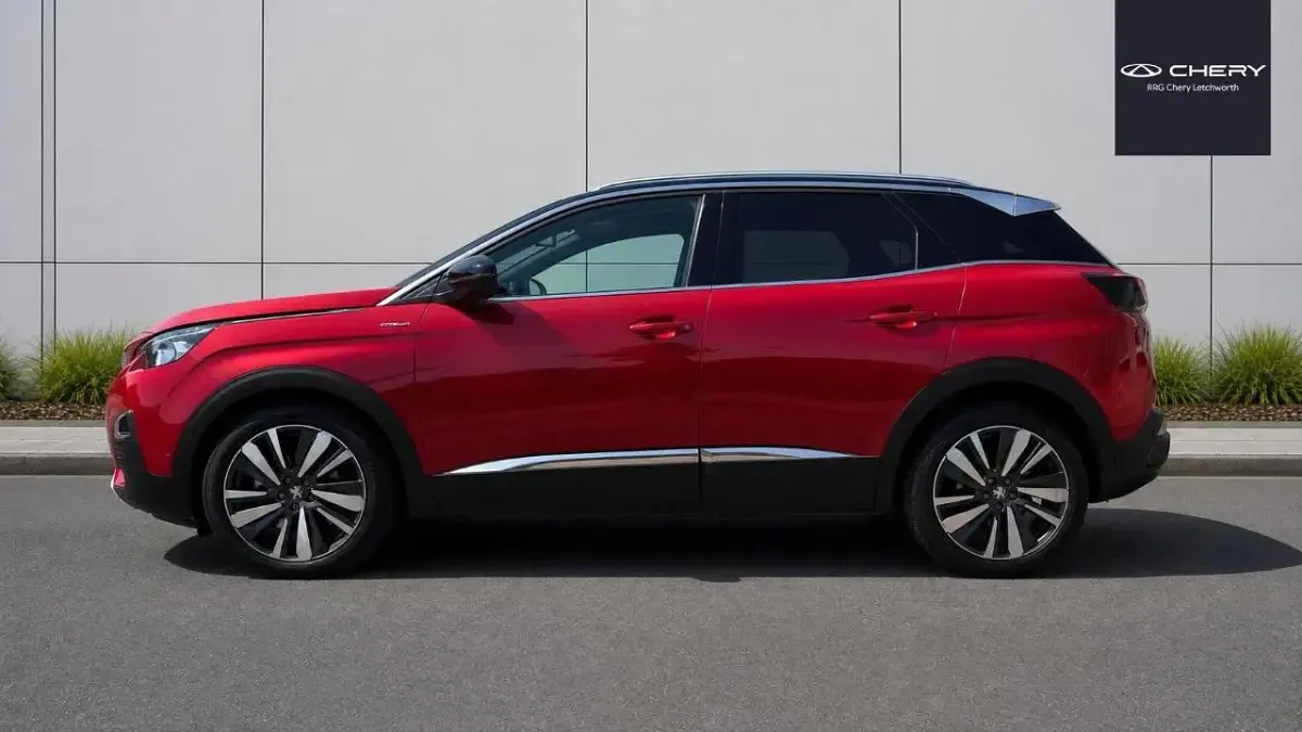 Used Peugeot 3008 Premium 129 HP (94 kW) 2019 Red SUV