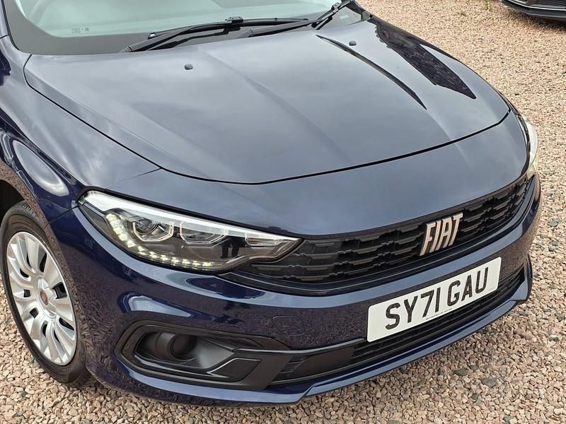 Used Fiat Tipo 99 HP (72 kW) 2021 Blue Hatchback