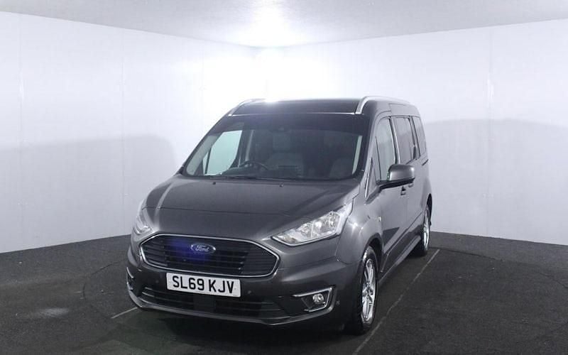 Used Ford Tourneo Titanium 120 HP (88 kW) 2021 Estate