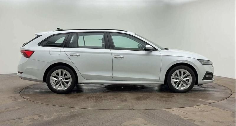Used Skoda Octavia SE Technology 2022 White Estate