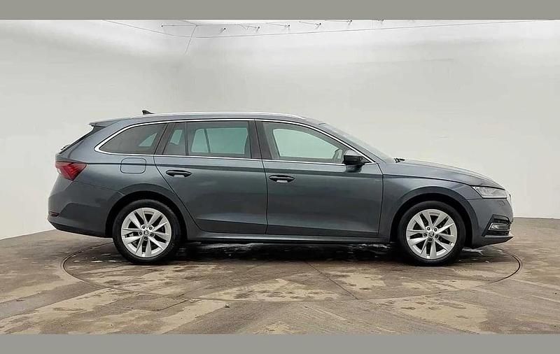 Used Skoda Octavia SE L 200 HP (147 kW) 2022 Grey Estate