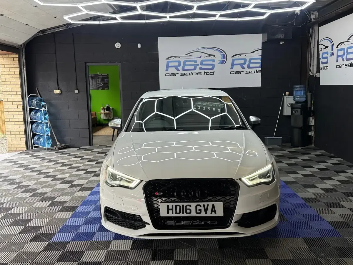 Used Audi A3 Performance 295 HP (216 kW) 2016 White Hatchback