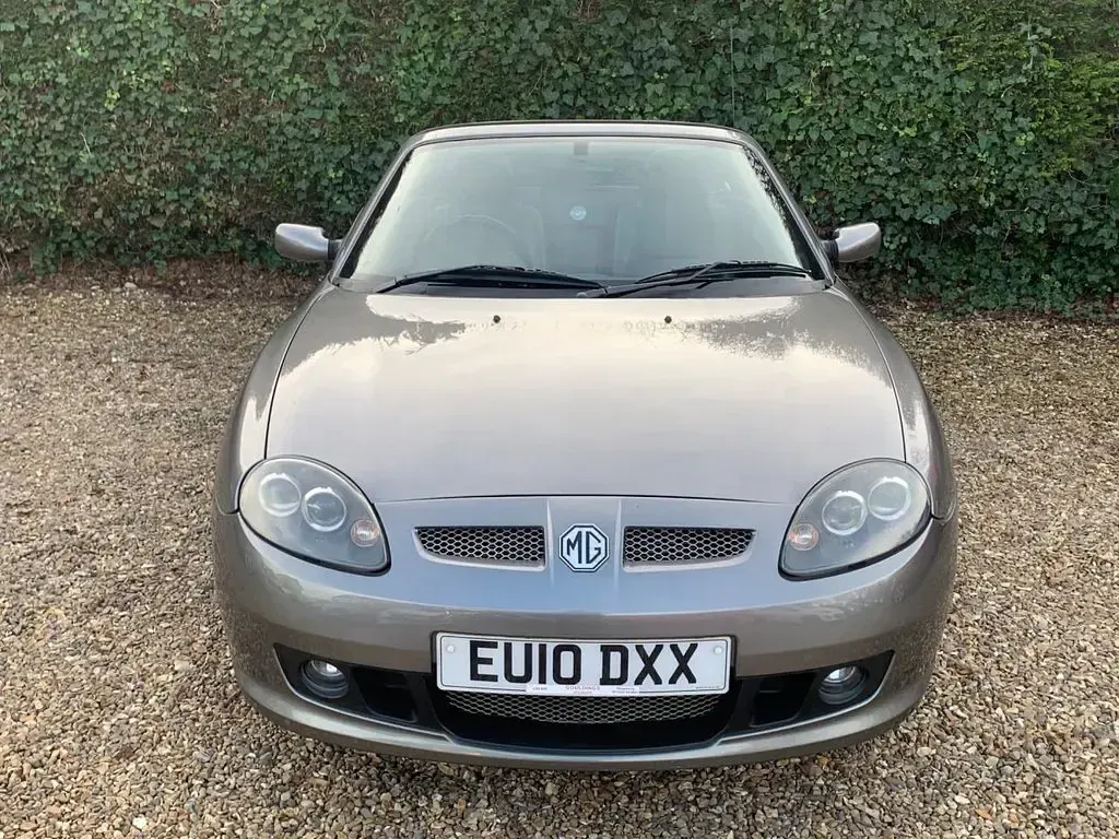 Used MG F 134 HP (98 kW) 2010 Grey Cabriolet