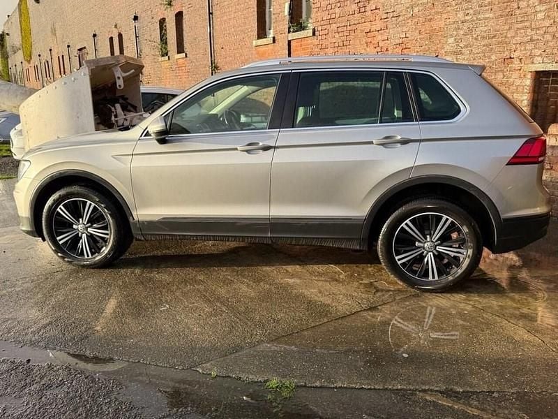 Używany VW Tiguan SE 150 KM (110 kW) 2016 Srebrny SUV
