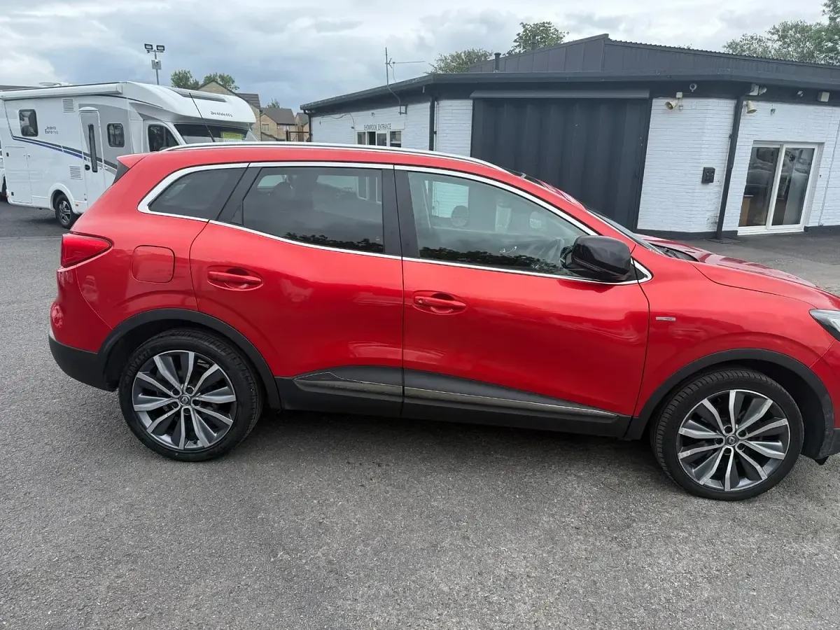 Used Renault Kadjar Signature 110 HP (80 kW) 2016 Red SUV