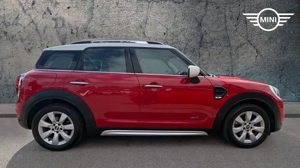 Used Mini Cooper Countryman Classic 136 HP (100 kW) 2020 Red SUV