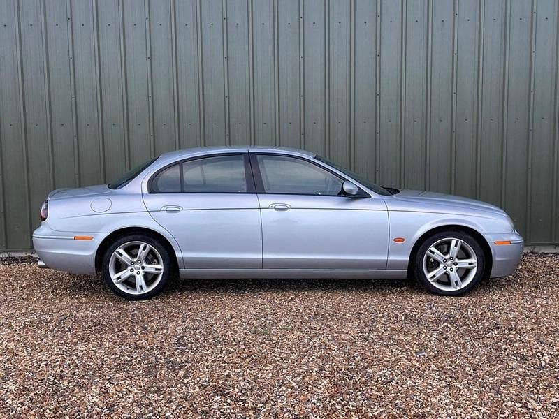 Second-hand Jaguar S-Type R 298 CP (219 kW) 2006 Argintiu Berlinǎ