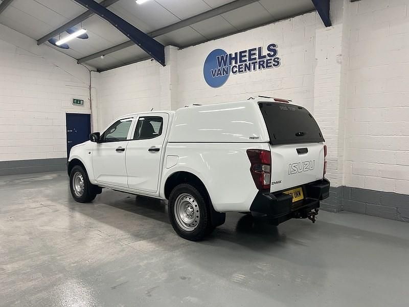 Used Isuzu Pick up 164 HP (120 kW) 2021 White Pickup