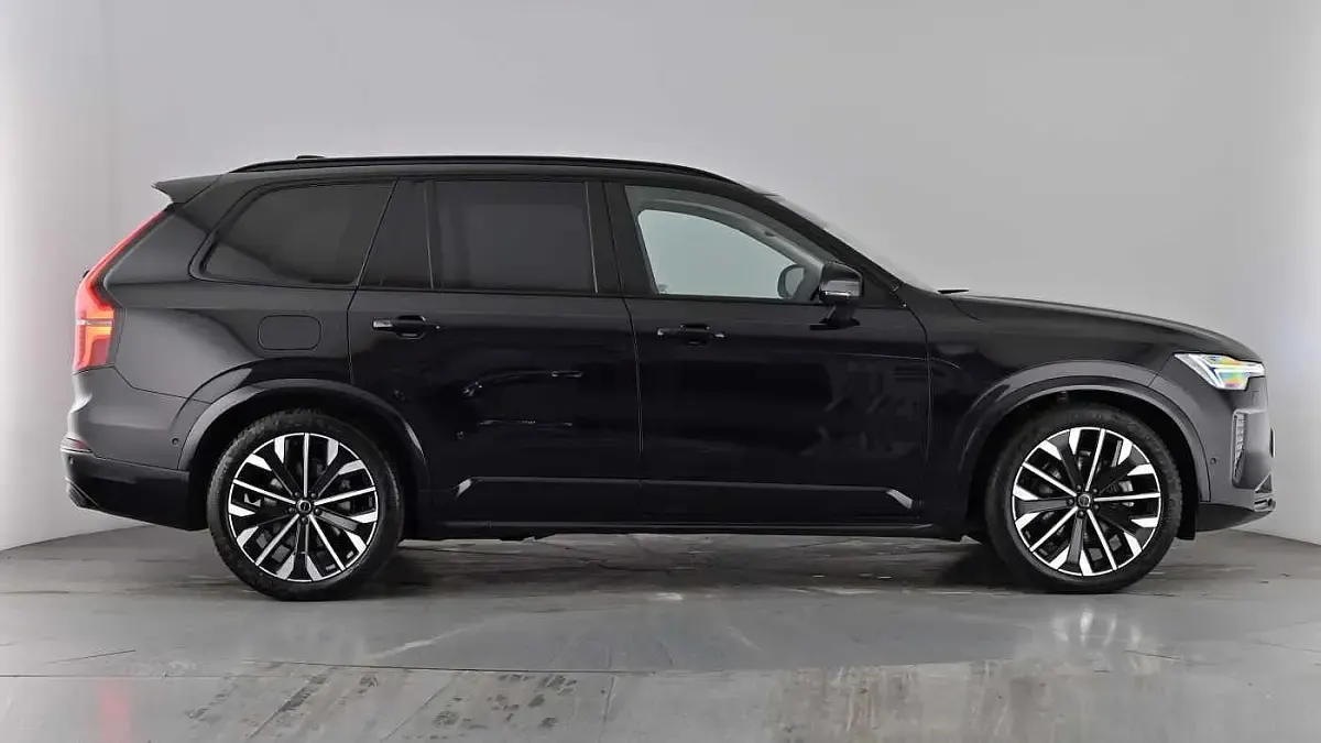 Used Volvo XC90 Ultra 455 HP (334 kW) 2025 Onyx black SUV