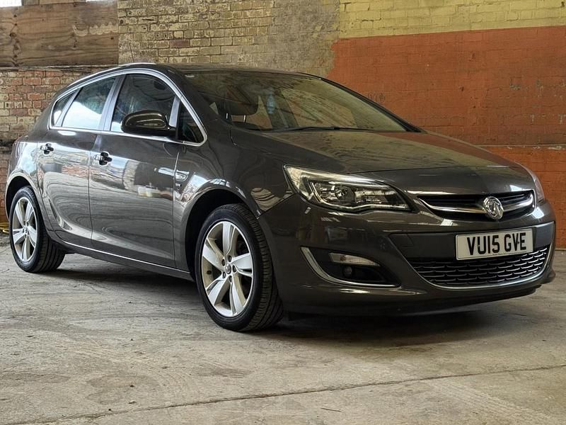 Grey Used 2015 Vauxhall Astra SRi Hatchback | £3,900 (Super price) - Image 1/4
