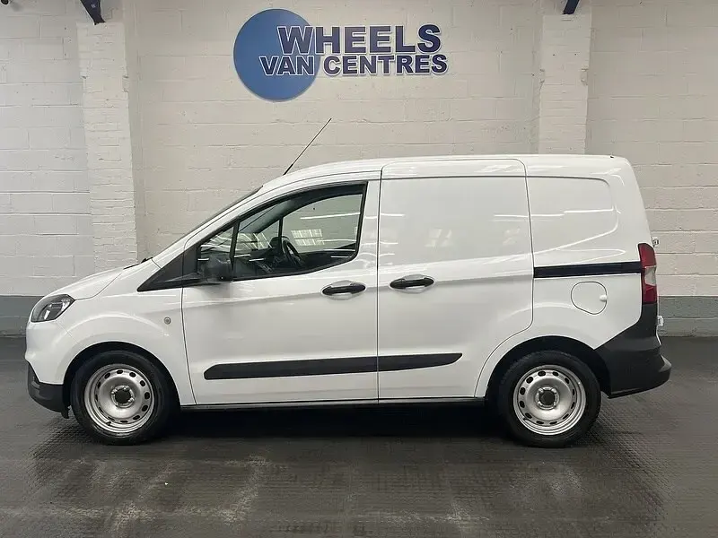 Used Ford Transit S 100 HP (73 kW) 2022 White Van