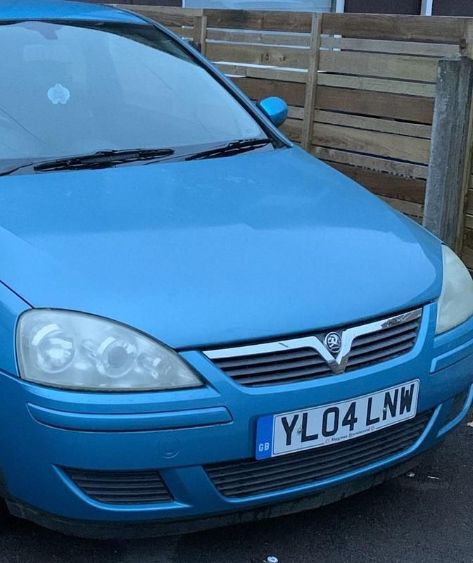 Used Vauxhall Corsa Design Edition 2004 Blue Hatchback