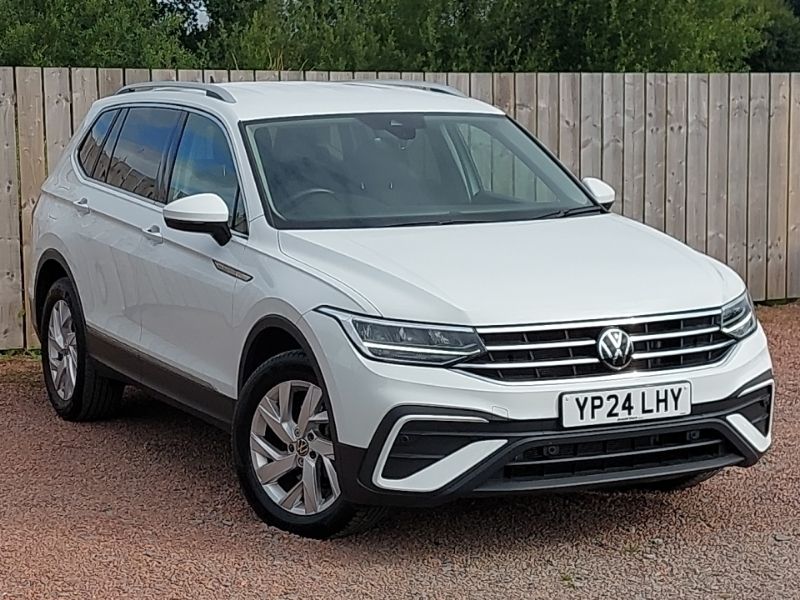 White Used 2024 VW Tiguan Allspace Life SUV | £27,498 (Good price) - Image 1/4