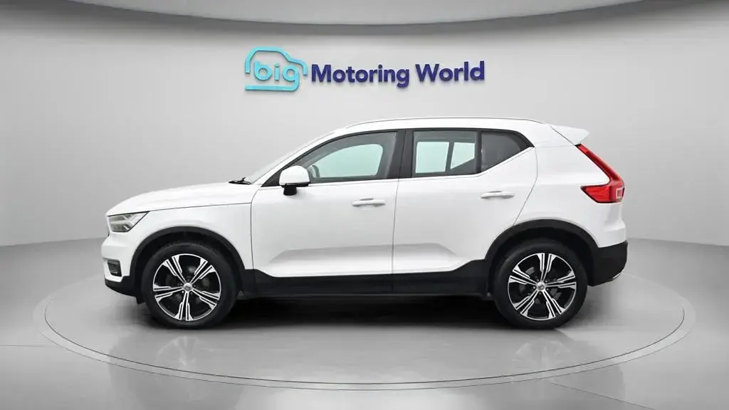 Used Volvo XC40 Inscription 150 HP (110 kW) 2019 White SUV