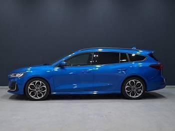 Used Ford Focus ST-Line 120 HP (88 kW) 2022 Blue Estate