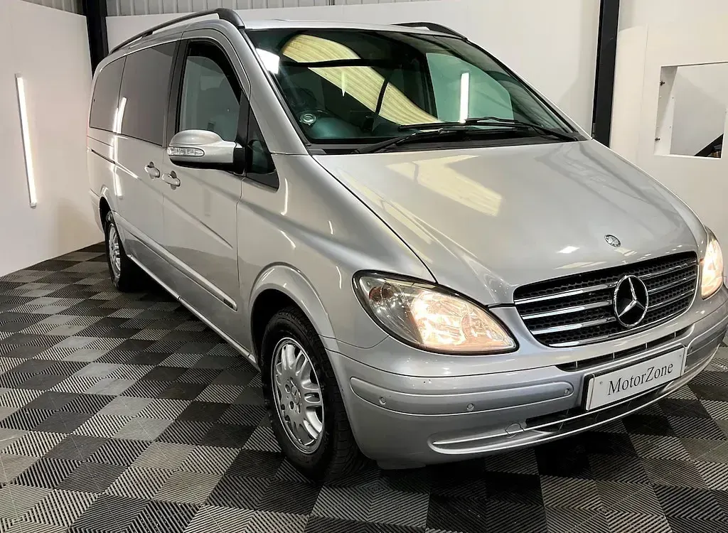 Usado Mercedes Viano 150 HP (110 kW) 2006 Prateado Monovolume