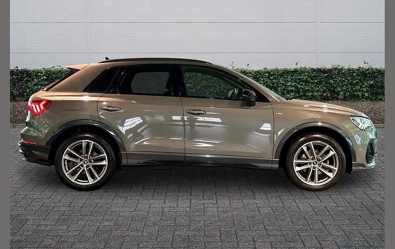 Used Audi Q3 Black Edition 150 HP (110 kW) 2022 Grey SUV